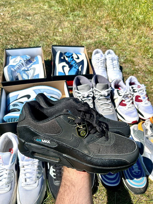 Nike Air Max 90S - Black & Blue - UK size 9